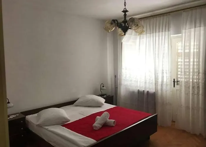 With Parking Space Grebastica, - 23339 *